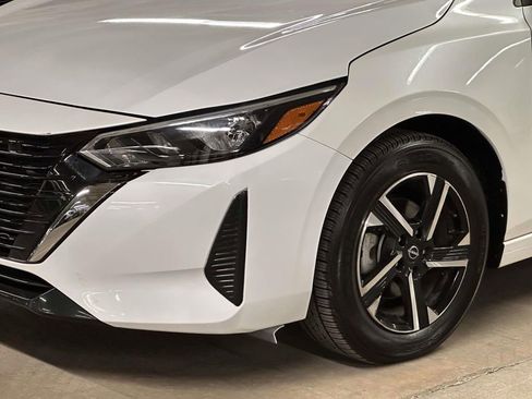 Used 2024 Nissan Sentra SV image 9