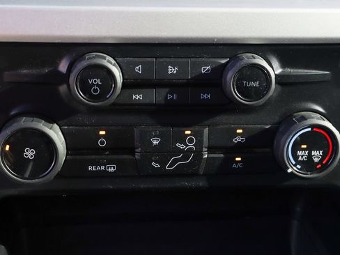 Used 2024 Ford F250 XLT w/ FX4 Off-Road Package AWD/4WD image 40