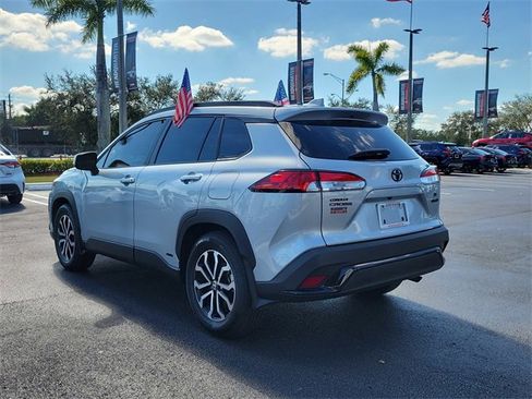 Used 2024 Toyota Corolla Cross SE image 7