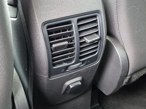 Used 2019 Ford Escape SE FWD image 13
