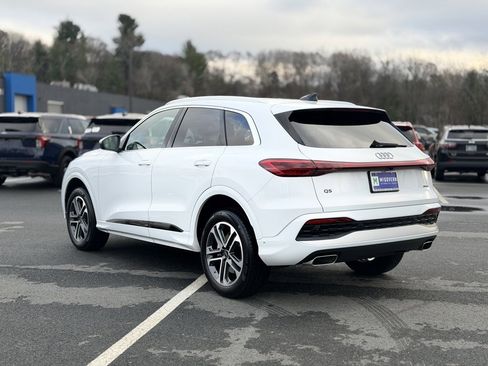 Certified 2025 Audi Q5 2.0T Premium Plus w/ Premium Plus image 4