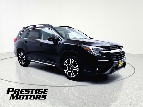 Used 2023 Subaru Ascent Limited image 1