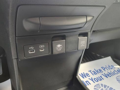 Used 2025 Honda Odyssey Elite image 42