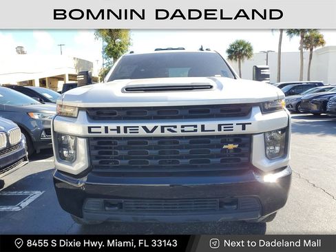 Used 2023 Chevrolet Silverado 2500 Custom w/ Custom Value Package image 2