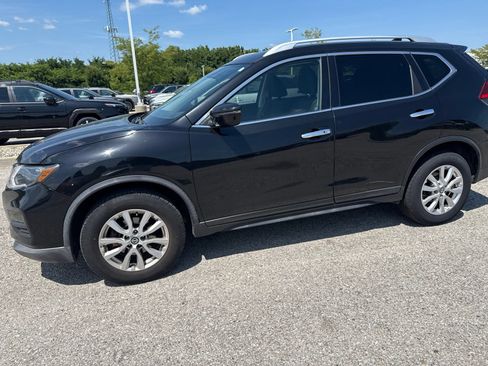 Used 2017 Nissan Rogue SV AWD/4WD image 5