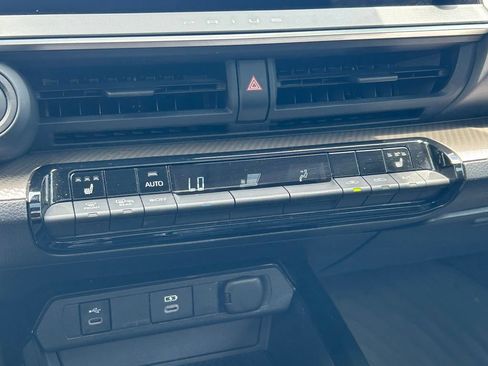 Certified 2024 Toyota Prius XLE FWD image 31