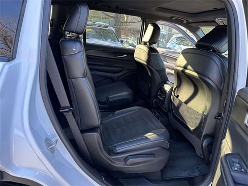 Certified 2024 Jeep Grand Cherokee L Altitude image 23