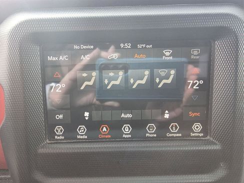 Used 2018 Jeep Wrangler Rubicon w/ Steel Bumper Group image 15