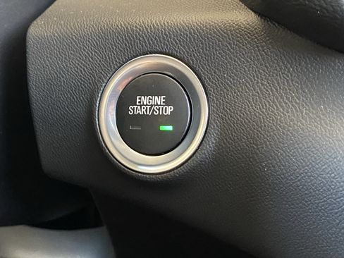 Used 2024 GMC Terrain SLE w/ Driver Convenience Package AWD/4WD image 14