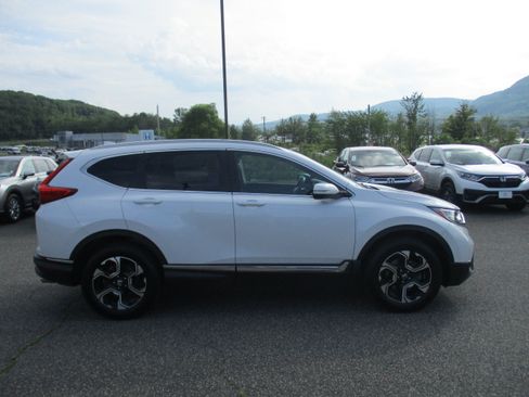 Certified 2019 Honda CR-V Touring image 4