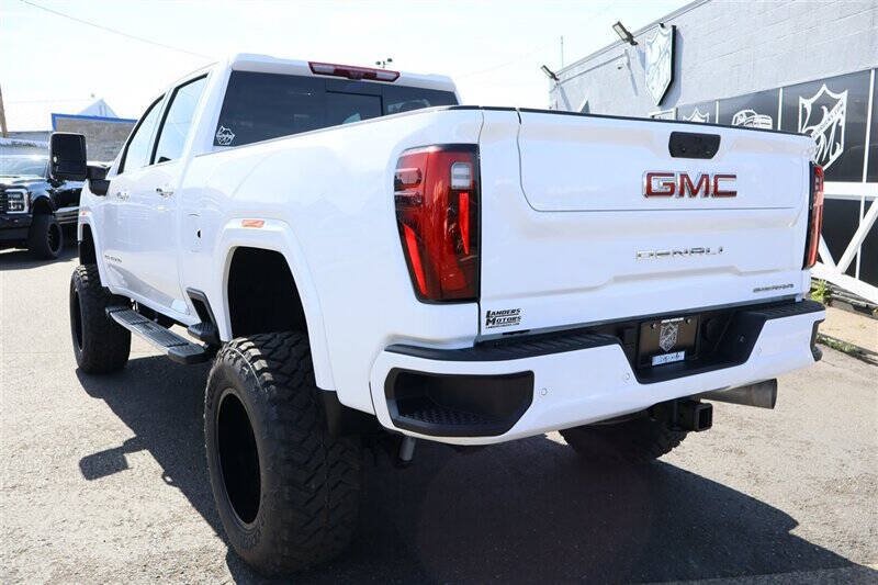 Used 2025 GMC Sierra 3500 Denali w/ Denali Reserve Package AWD/4WD image 3