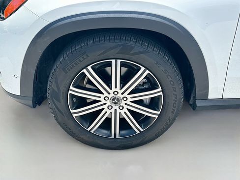 Certified 2024 Mercedes-Benz GLE 450 4MATIC image 32