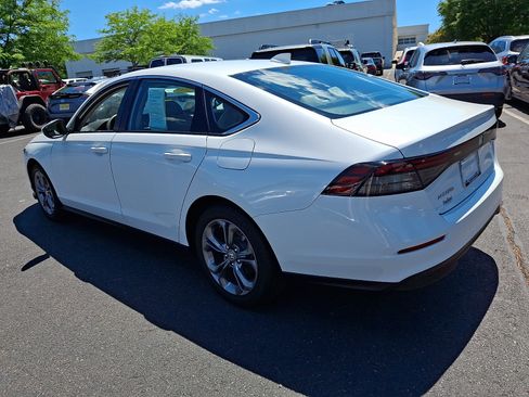 Used 2023 Honda Accord EX image 4