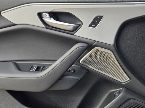 Used 2025 Acura TLX w/ Technology Package image 23