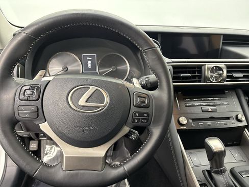 Used 2018 Lexus IS 300 AWD image 22