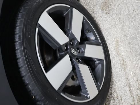 Used 2024 Hyundai Santa Fe Limited image 8