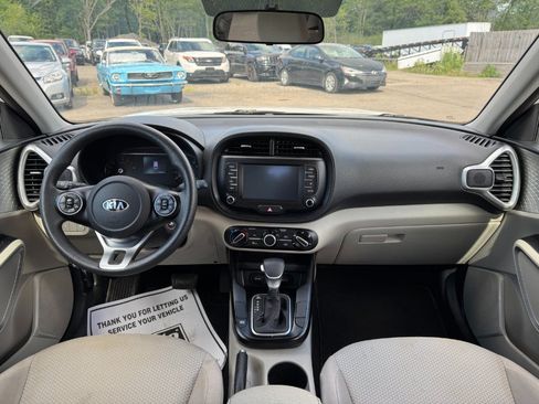 Used 2021 Kia Soul LX FWD image 21