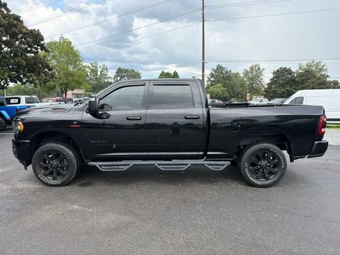 Used 2024 RAM 2500 Big Horn w/ Night Edition AWD/4WD image 7