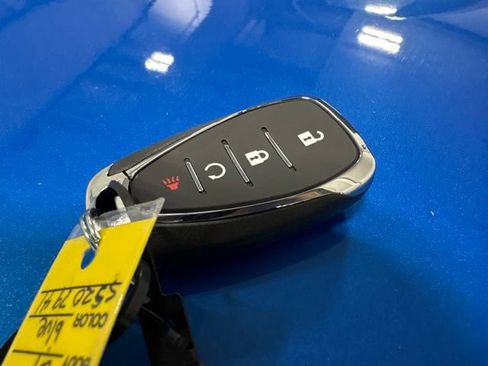 Used 2025 Chevrolet Blazer LT AWD/4WD image 9