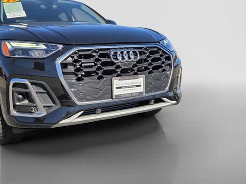 Used 2023 Audi Q5 e Premium Plus w/ Premium Plus Package AWD/4WD image 9