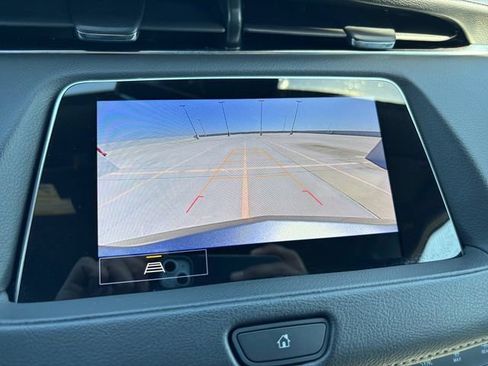 Used 2023 Cadillac XT4 Premium Luxury FWD image 21