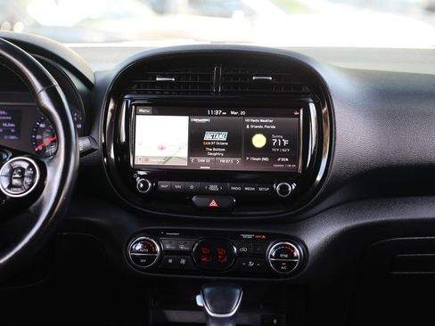 Used 2020 Kia Soul EX FWD image 36