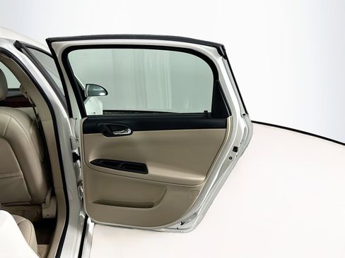 Used 2009 Chevrolet Impala LT image 27