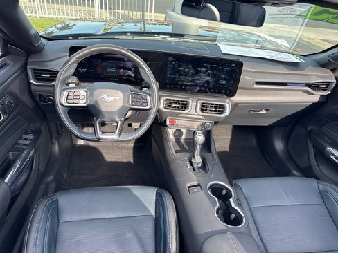 Used 2025 Ford Mustang GT Premium RWD image 18