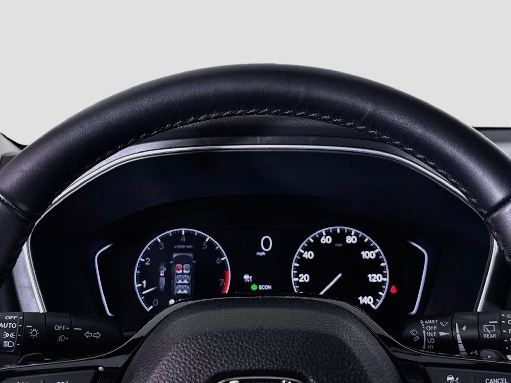 Used 2025 Honda Pilot Touring image 10