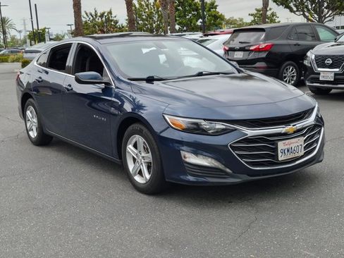 Used 2022 Chevrolet Malibu LT FWD image 3
