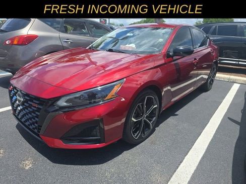 Used 2023 Nissan Altima 2.5 SR AWD/4WD image 1