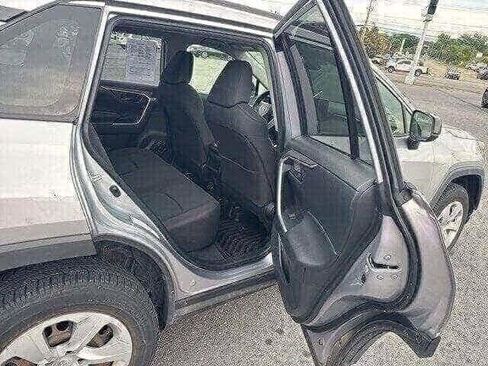 Used 2019 Toyota RAV4 LE image 19