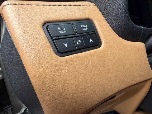 Used 2023 Lexus LX 600 4WD w/ Appearance Package image 15