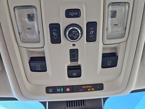 Used 2023 GMC Yukon XL Denali image 36