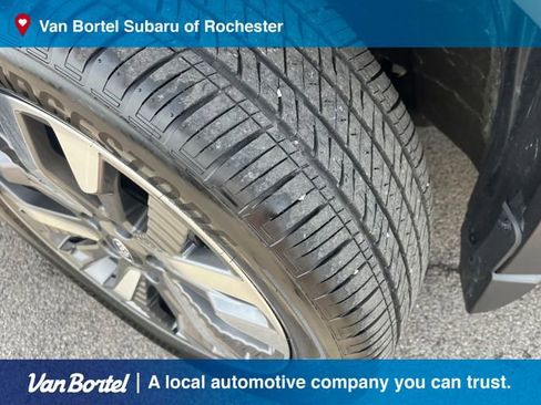 Used 2025 Subaru Forester Touring AWD/4WD image 10