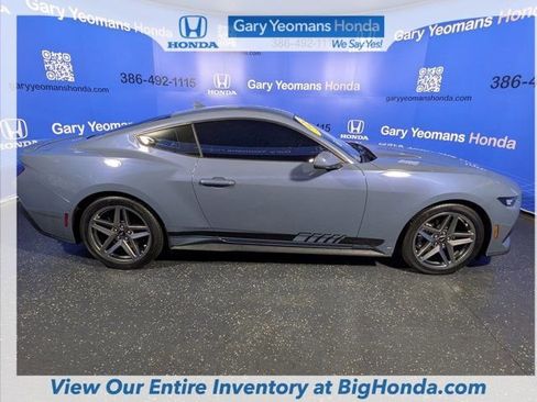 Used 2024 Ford Mustang Premium image 5
