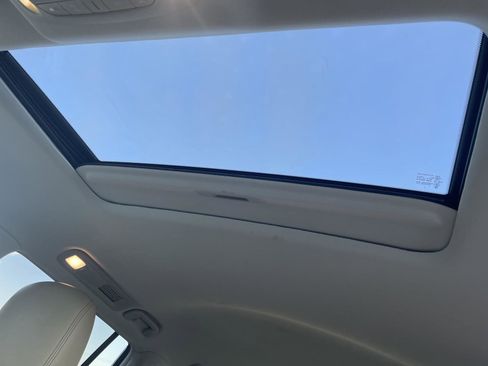 Used 2023 Nissan Armada SL image 25