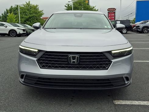 Used 2023 Honda Accord EX image 2