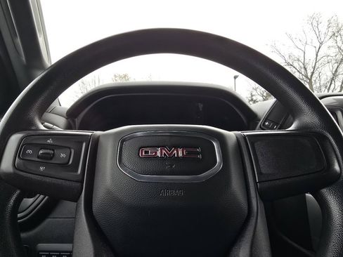 Used 2022 GMC Sierra 2500 Pro w/ Convenience Package image 22