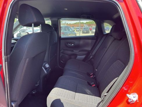Certified 2025 Honda HR-V Sport image 9