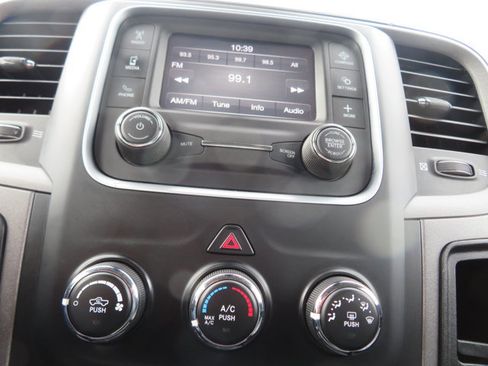 Used 2022 RAM 1500 Tradesman w/ Chrome Appearance Group image 31