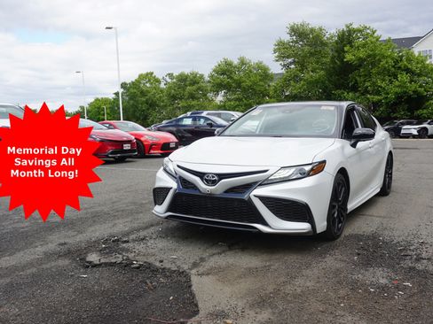 Used 2024 Toyota Camry XSE w/ Navigation Package FWD image 1