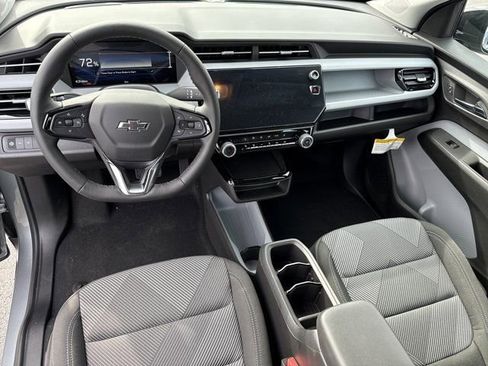 New 2027 Chevrolet Bolt LT w/ Comfort Package FWD image 21
