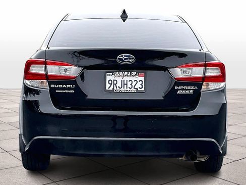 Used 2017 Subaru Impreza 2.0i Premium image 7