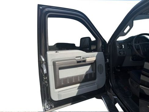 Used 2016 Ford F250 XLT w/ XLT Premium Package image 20