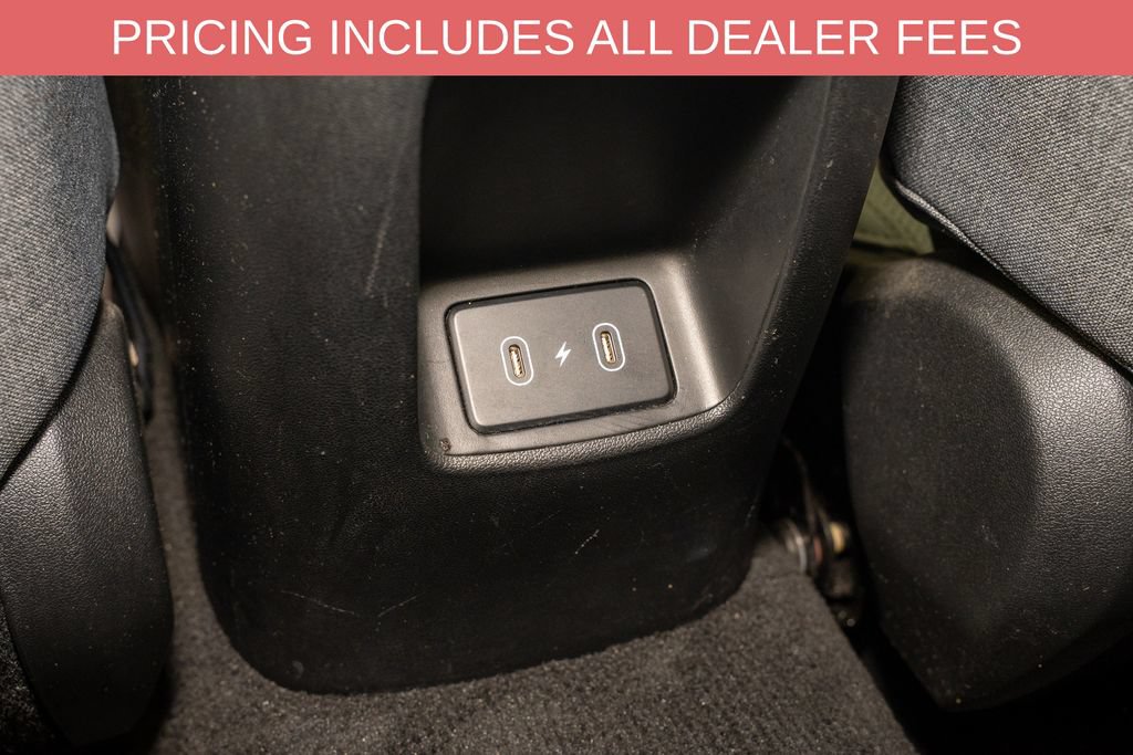 Used 2025 Hyundai Elantra Limited FWD image 7