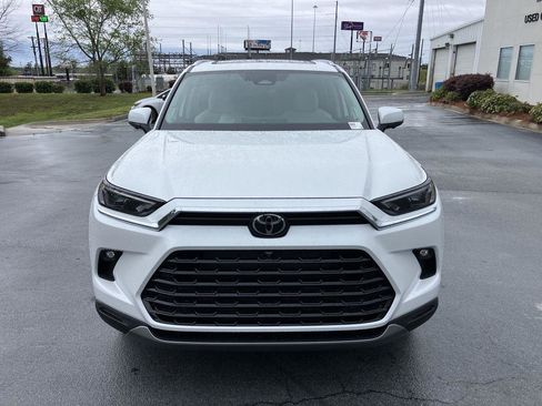 New 2026 Toyota Grand Highlander Limited image 8