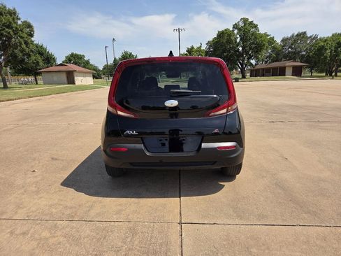 Used 2020 Kia Soul S FWD image 27