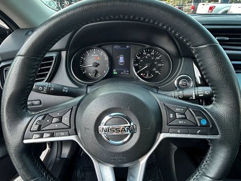Used 2020 Nissan Rogue SL w/ Premium Package FWD image 11