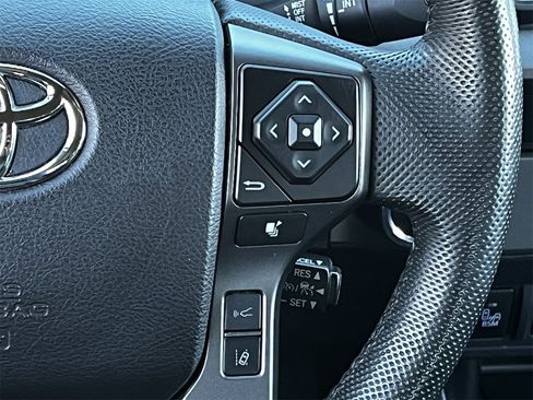 Used 2022 Toyota Tacoma TRD Off-Road w/ TRD Premium Off Road Package image 14